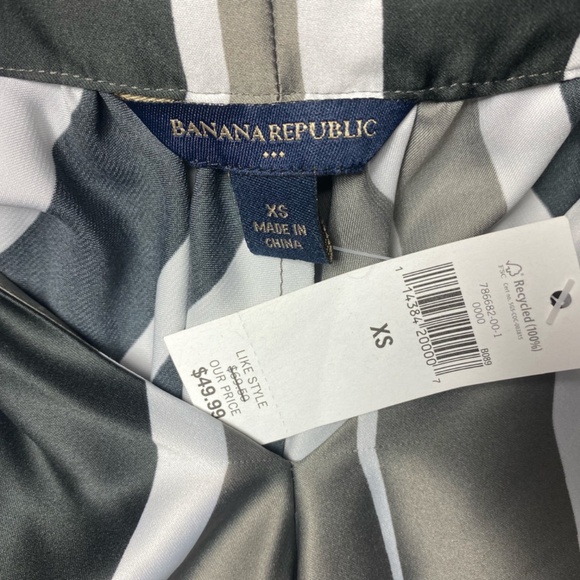 Banana Republic bias stripe high neck tank with tie. - Picture 9 of 10